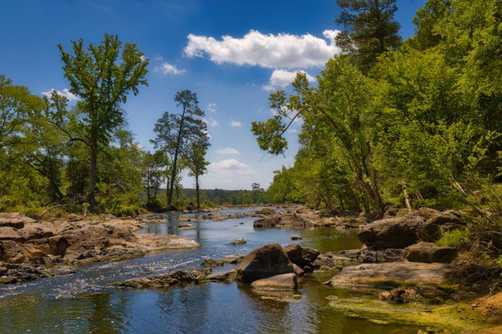 Travel + Leisure, 10 Best Small Towns in the South for a Relaxing Getaway, According to Travel Experts