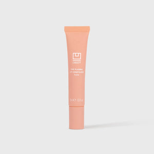 A woman uses U BEAUTY's PLASMA LIP COMPOUND IN TUILLE with a pen-like applicator. Clinical results: 100% see improved hydration, 93% notice fewer lines/wrinkles, and 97% experience fuller-looking lips.
