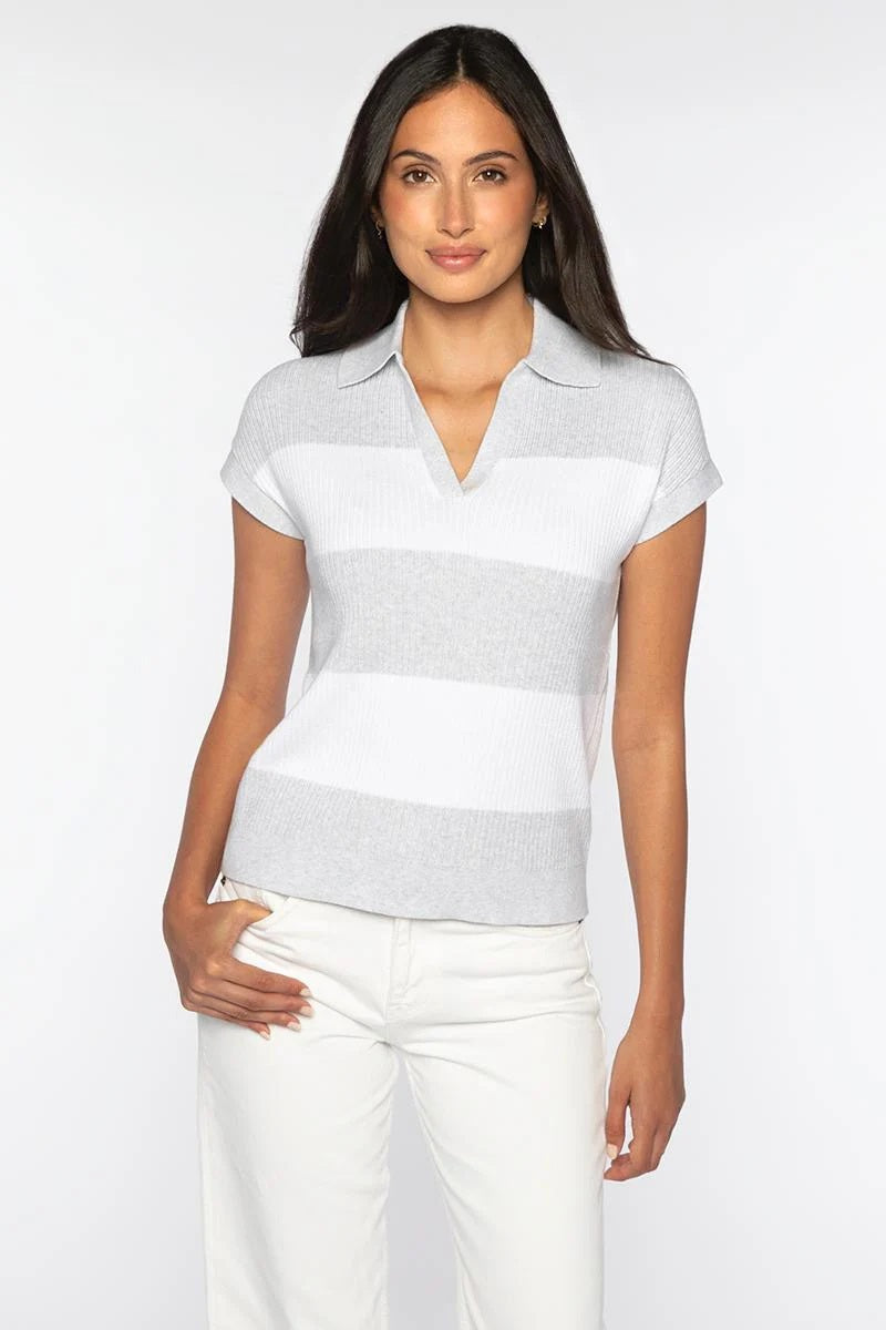 The KINROSS RIB SPLITNECK COTTON POLO in white/straw features wide horizontal stripes, a V-neck collar, short sleeves, and a relaxed fit. Made from SuperSoft cotton for comfort and style.
