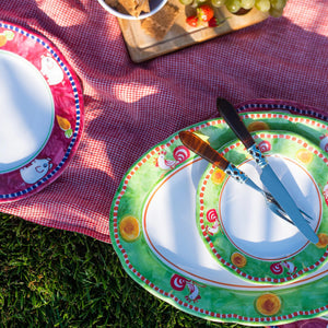The VIETRI Melamine Campagna Salad Plate features handpainted birds, adding charm to your outdoor dining experience.