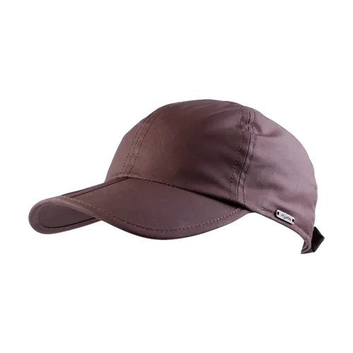The WIGENS - Classic Baseball Cap in Waxed Cotton with Fleece Lining in Dark Brown combines timeless style and cold-weather functionality. Crafted from smooth, waxed cotton, this dark brown cap features a curved brim and side ear flaps lined with soft fleece for extra warmth. A small metallic WIGENS logo accents the right ear flap, making this cap a practical and stylish choice for winter days.
