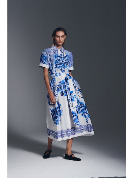 MILVA MI - COTTON FLORA PRINT DRESS IN BLUE AND WHITE - Fearrington Village MILVA MI - COTTON FLORA PRINT DRESS IN BLUE AND WHITE - Fearrington Village