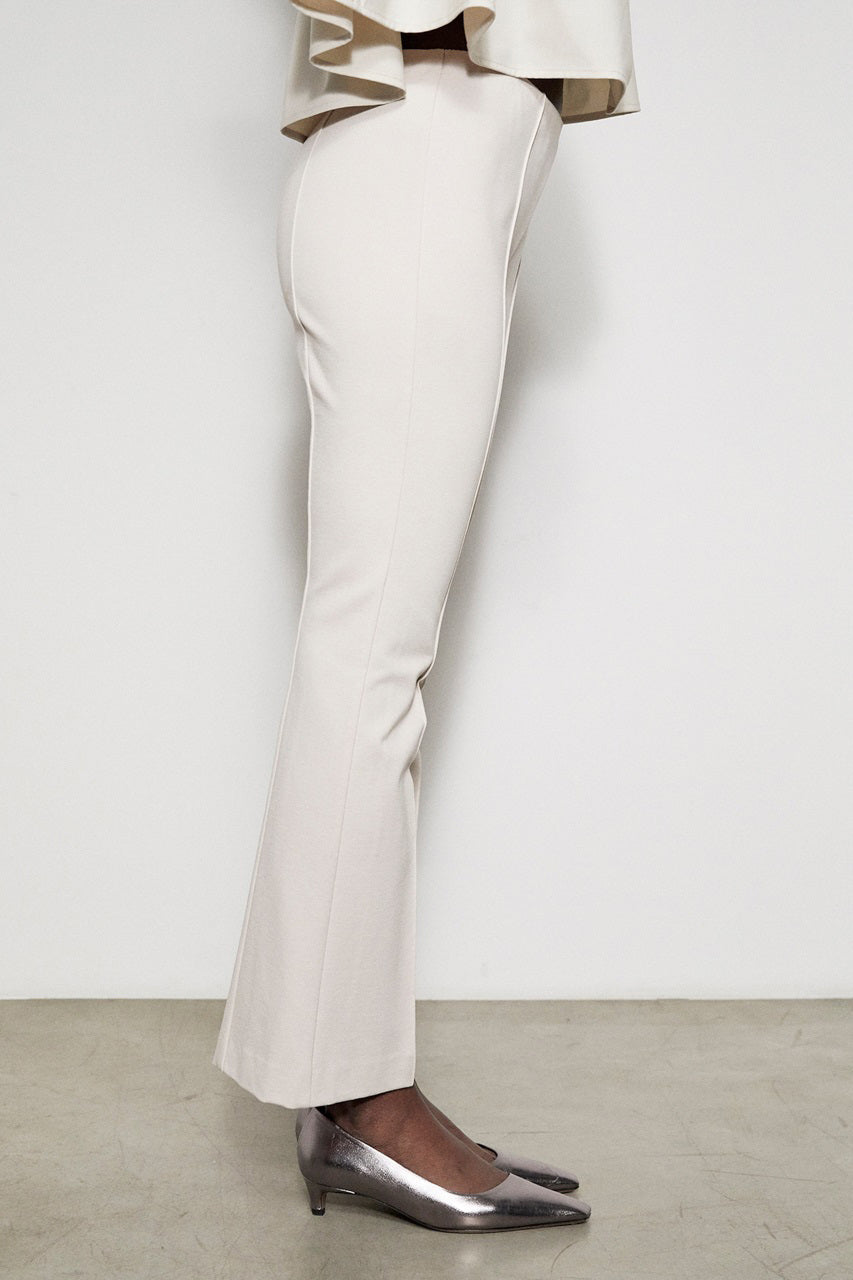 A solid black image with no discernible objects or features, reminiscent of the timeless elegance found in a pair of MEIMEIJ - Seamless Crop Flare Ponte Pants, tailored with the craftsmanship MADE IN ITALY.