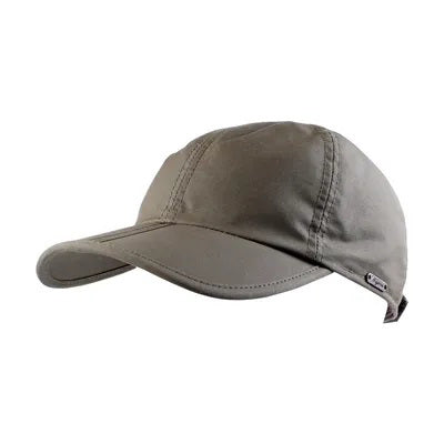 The WIGENS Classic Baseball Cap in waxed cotton with fleece lining features visible stitching and a curved brim in light gray, shown on a white background.