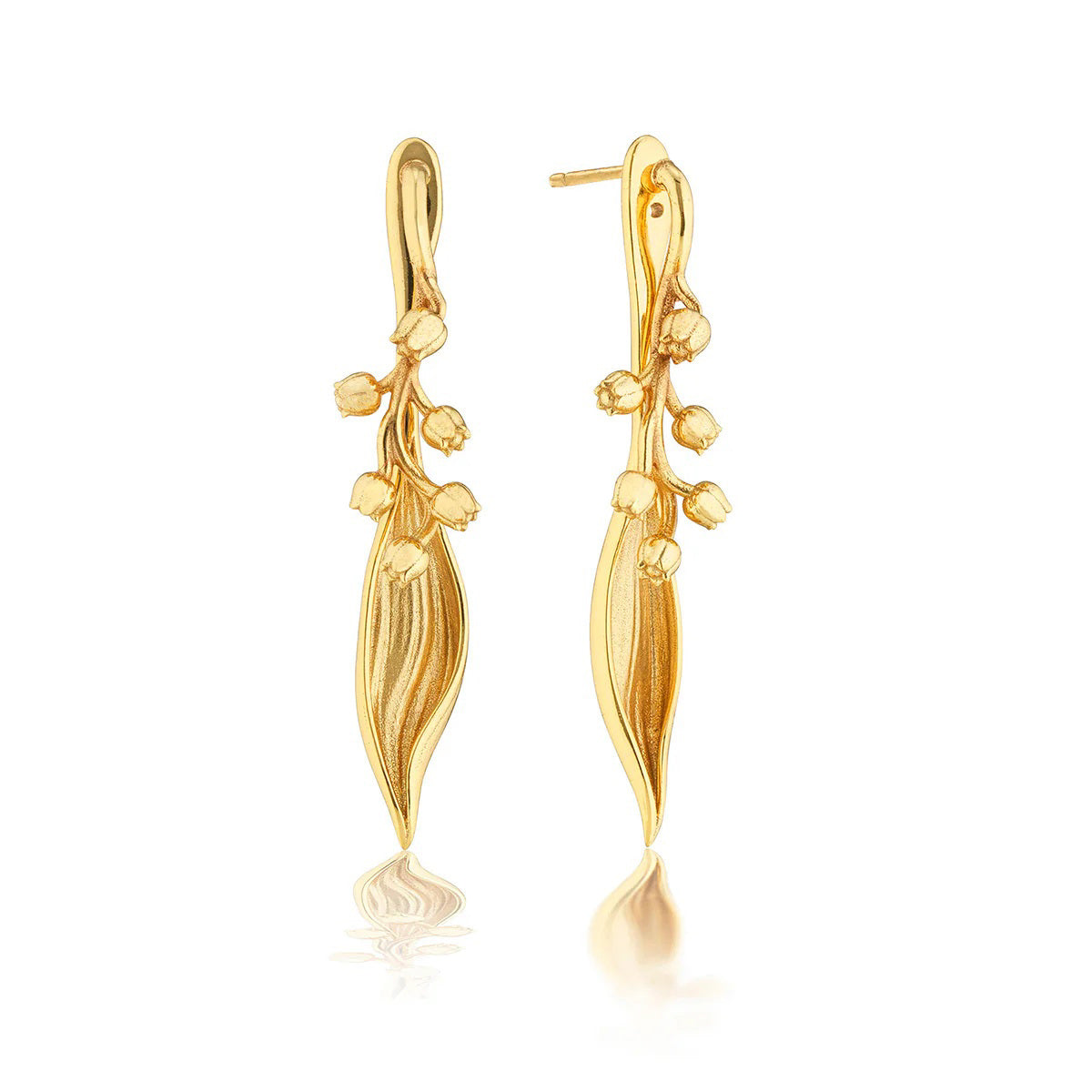 The CAPUCINE DE WULF MEADOW LILY OF THE VALLEY CONVERTIBLE EARRINGS feature a design inspired by elongated leaves with delicate flower buds and stems, offering a polished and sophisticated look.