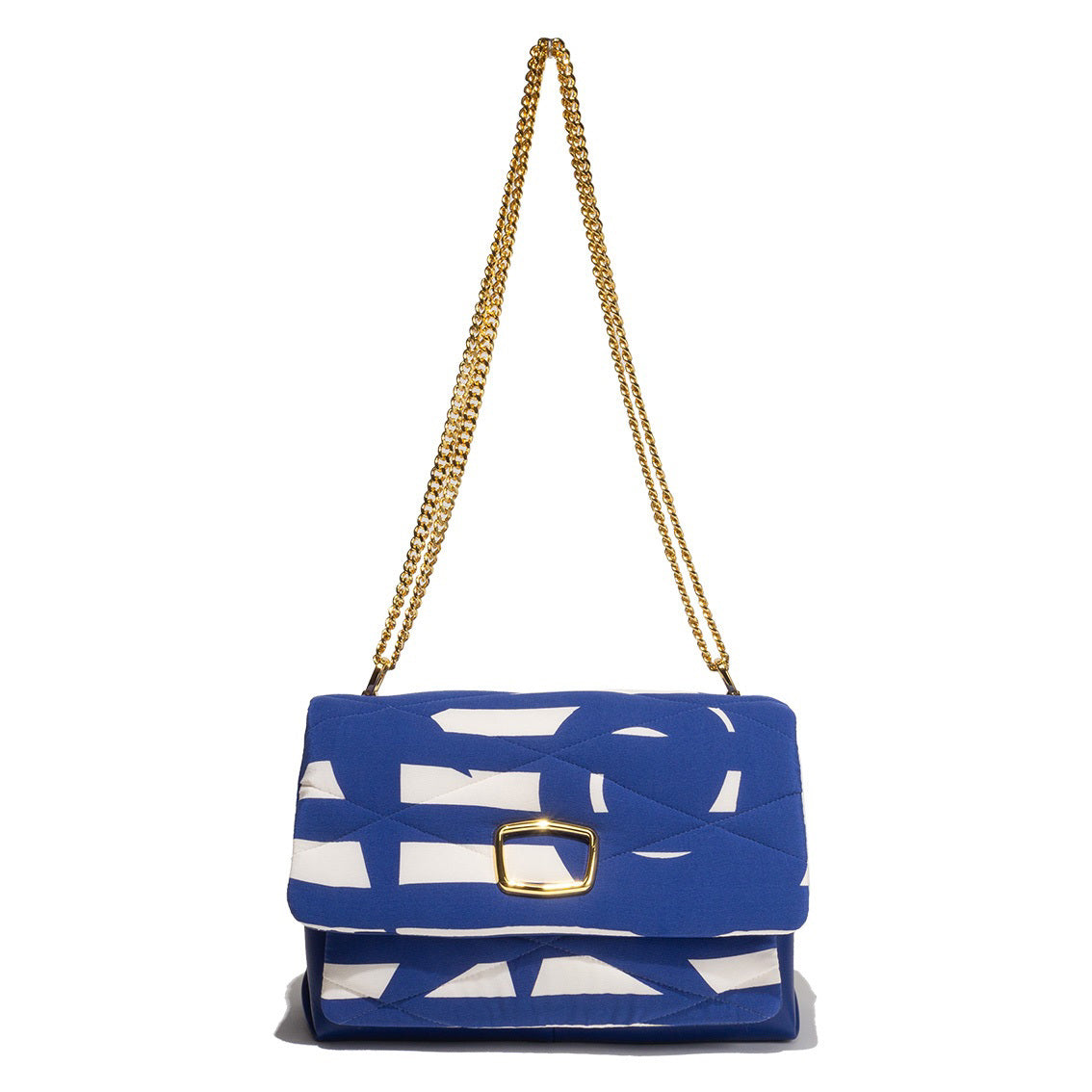 Introducing the VINTAGE SCARF AND LEATHER HANDBAG (VALENTINO) by MILANO MM33 - a stunning and distinctive blue quilted handbag adorned with white geometric patterns, featuring a rectangular gold clasp and a luxurious gold chain strap. Crafted in Italy from lambskin and a vintage scarf, this exquisite piece perfectly stands out against any plain white background.