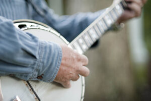 man playing the banjo